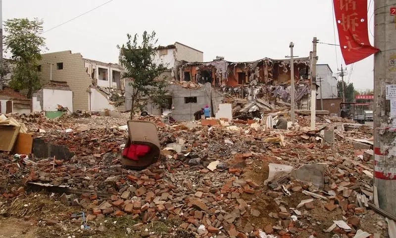 土地被强行占用怎么办呢   地铁建设占地征收水浇地赔偿款是多少