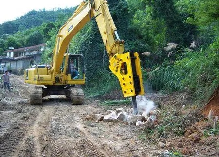 当地政府强征土地怎么办  中学扩建占地征用农村宅基地赔偿款是多少